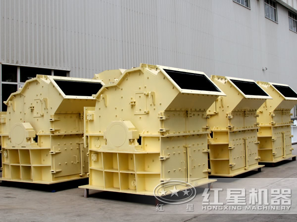 河南細(xì)碎機廠家車間一角