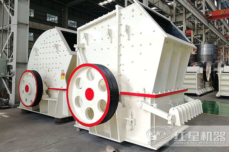 單段破碎機現(xiàn)場供應中