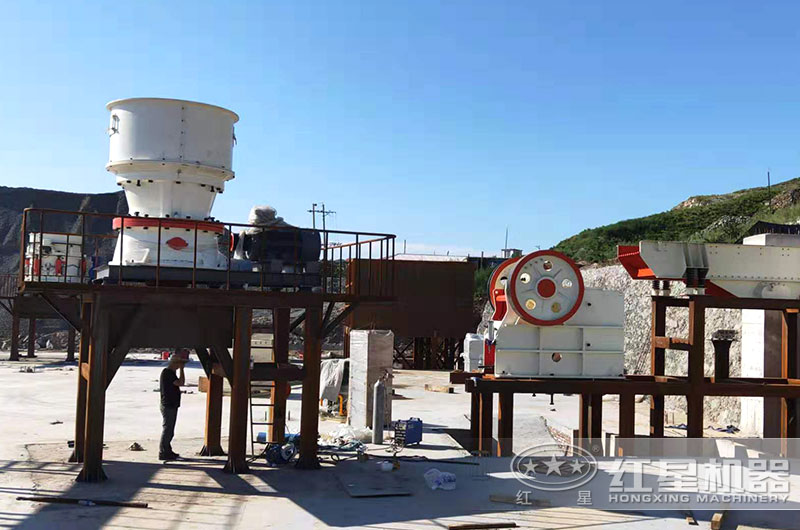 鐵礦石破碎機(jī)成套設(shè)備價(jià)格多少？附生產(chǎn)線工藝流程圖