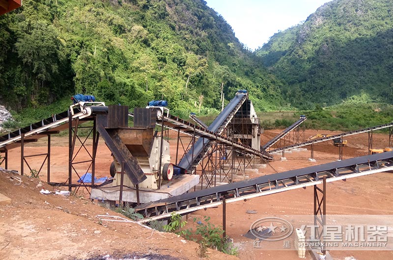 黏土破碎機工作現(xiàn)場圖片