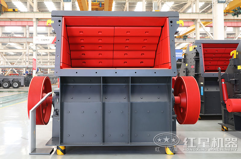 反擊式破碎機(jī)圖片