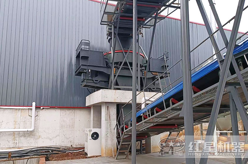 河北客戶石頭制砂機(jī)工作現(xiàn)場(chǎng)