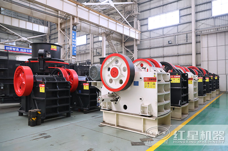 顎式破碎機(jī)圖片 顎式破碎機(jī)圖片