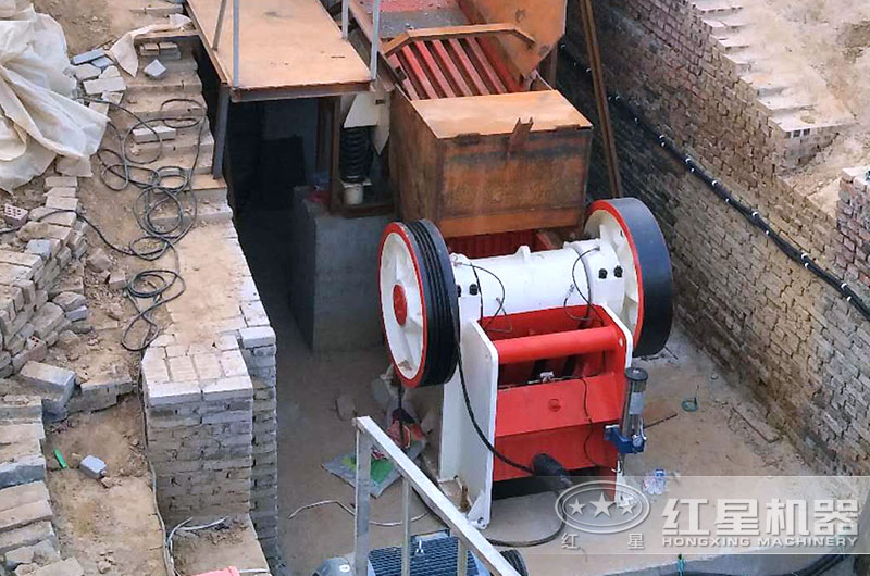 鋼渣破碎現(xiàn)場圖片