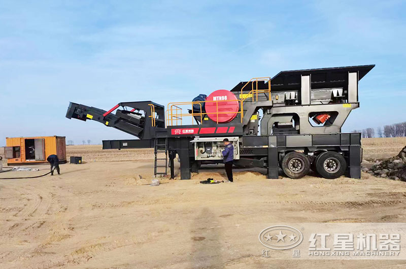 移動(dòng)破碎機(jī)時(shí)產(chǎn)300噸有哪些？多少錢一臺(tái)？