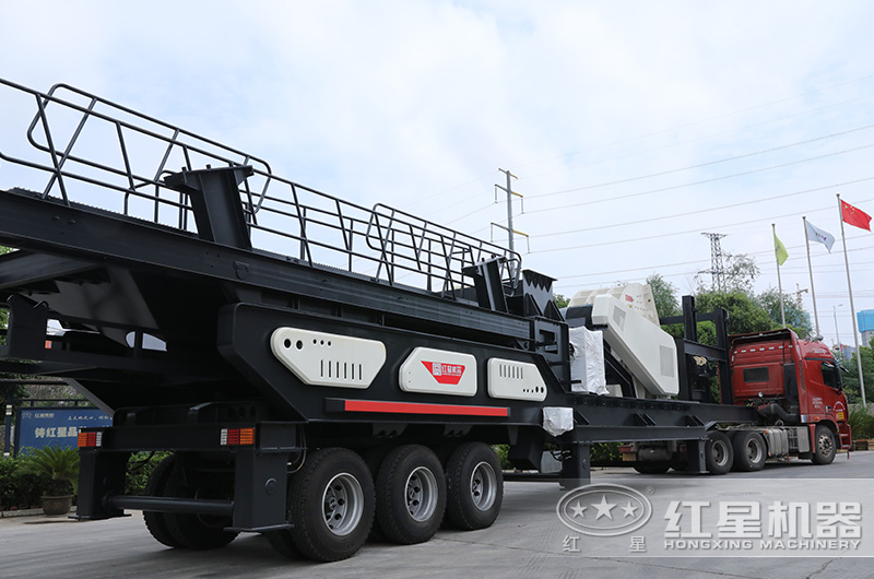 移動錘式破碎機(jī)發(fā)貨現(xiàn)場圖片 移動錘式破碎機(jī)發(fā)貨現(xiàn)場圖片