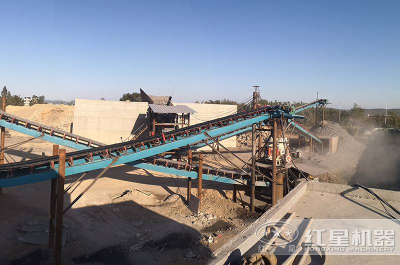 花崗巖破碎機選擇哪種？型號參數(shù)及價格