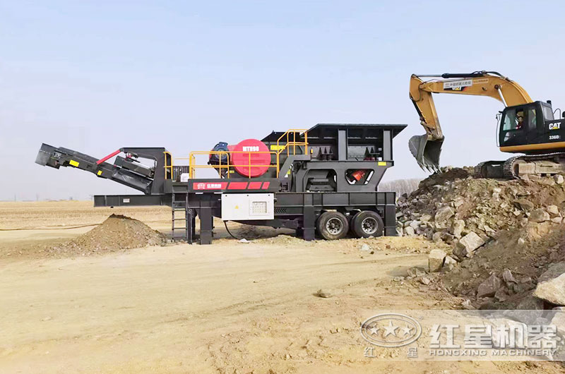 廣西客戶(hù)顎式移動(dòng)破碎機(jī)工作現(xiàn)場(chǎng)