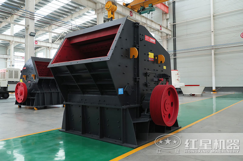 大型反擊破每小時(shí)產(chǎn)量多少？型號有幾種？