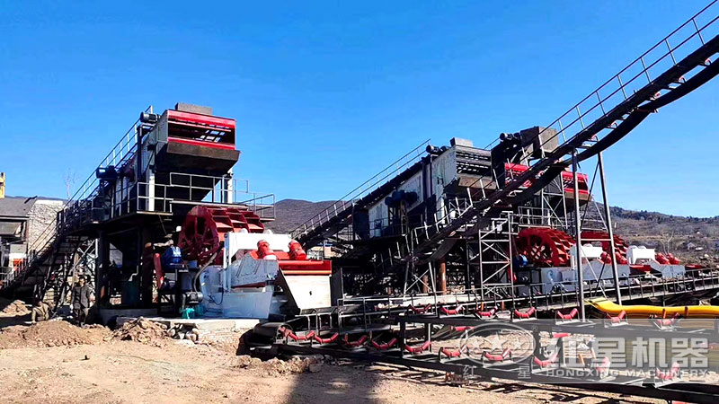 大型清洗河沙現(xiàn)場-洗砂機(jī)安裝現(xiàn)場 大型清洗河沙現(xiàn)場-洗砂機(jī)安裝現(xiàn)場