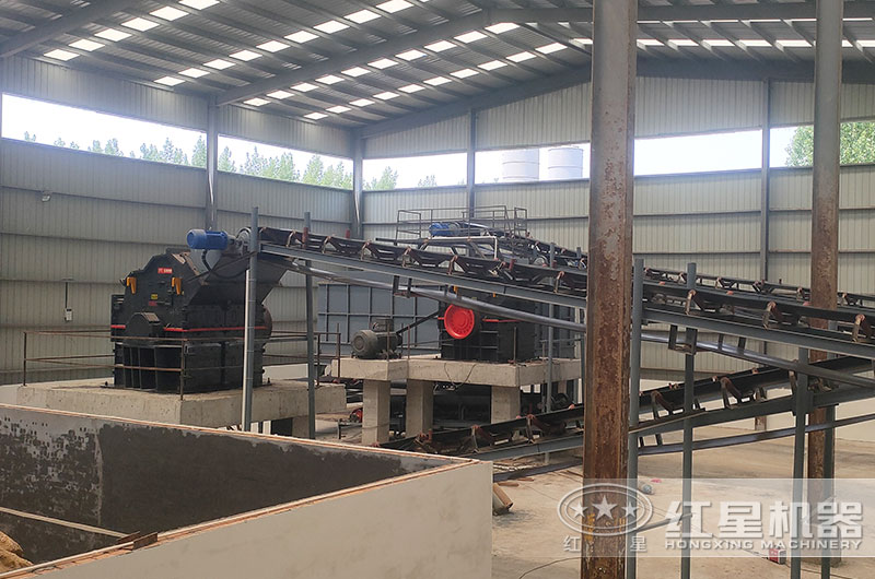 2臺細(xì)碎機(jī)聯(lián)合作業(yè)