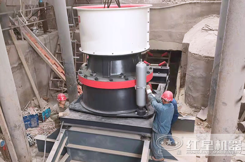 圓錐破碎機工作現(xiàn)場圖片