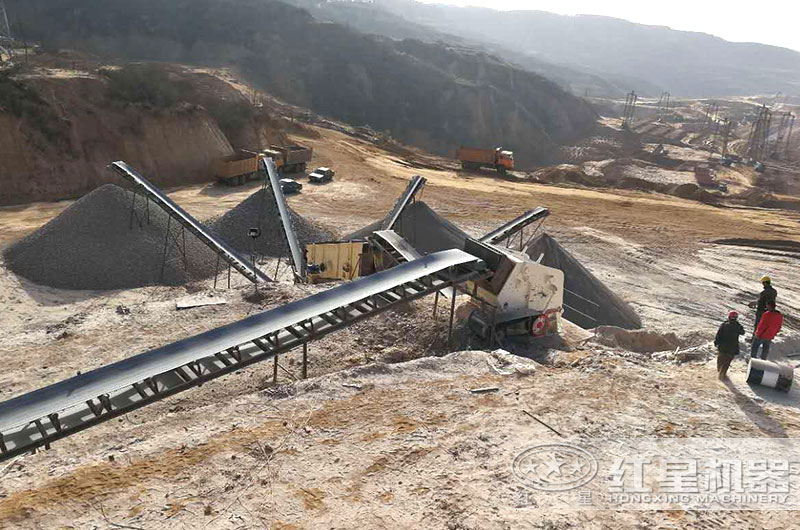 山東客戶反擊式制砂機工作現(xiàn)場