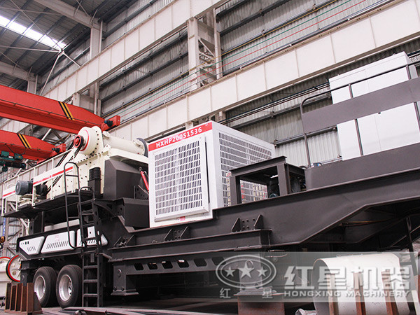 車載流動式顎式破碎機——“移”戰(zhàn)成名，智領(lǐng)破碎設(shè)備“修羅場”