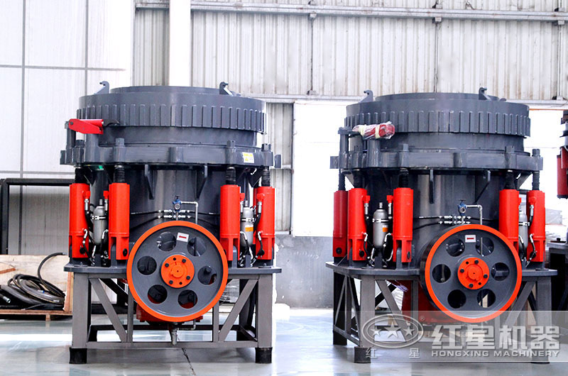 含鐵的石頭用什么破碎機粉碎比較好？