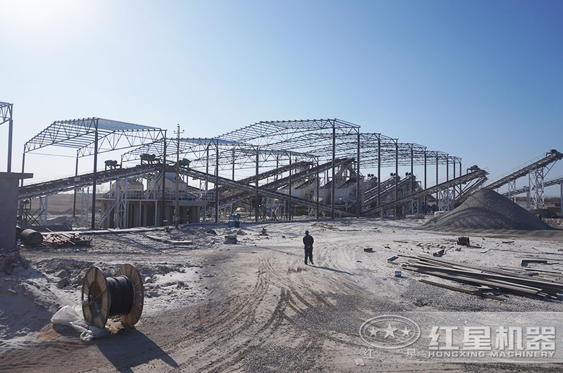 全套環(huán)保型石料生產線設備都有什么？一套下來多少錢?