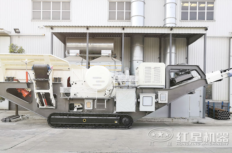 石子生產(chǎn)現(xiàn)場(chǎng)告訴您，履帶移動(dòng)三機(jī)破碎效果是多么好