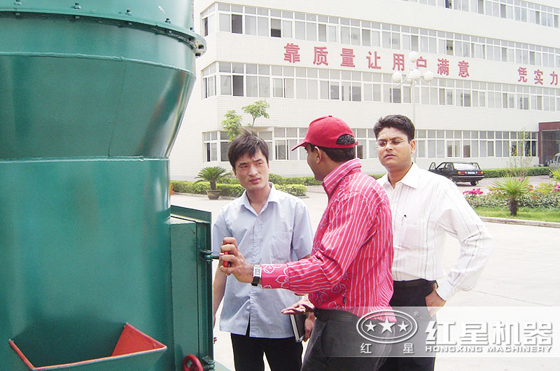 每天10噸的打石粉機(jī)器哪兒有？環(huán)保嗎？