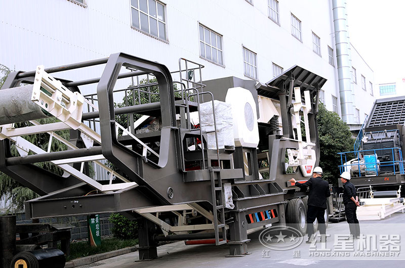 客戶來廠考察移動(dòng)建筑垃圾處理設(shè)備