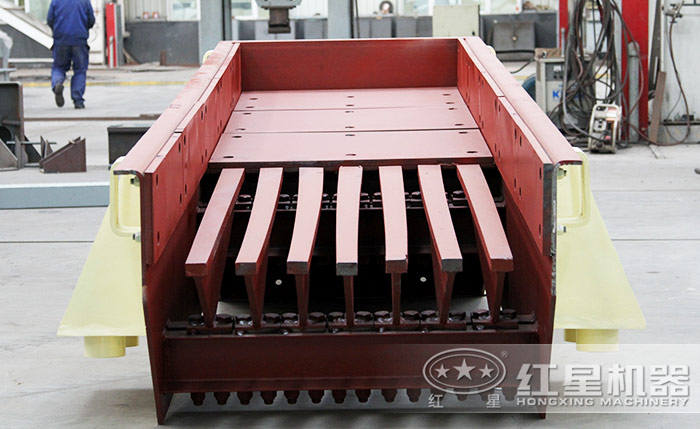 人工石頭磕石子有什么流程，采用什么設(shè)備？