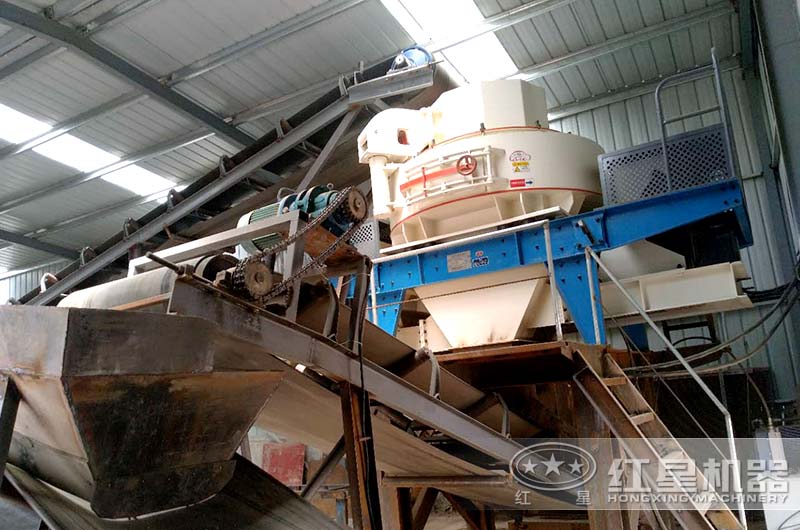 河石碎沙機(jī)多少錢？生產(chǎn)出來的人工沙與河沙有什么區(qū)別？