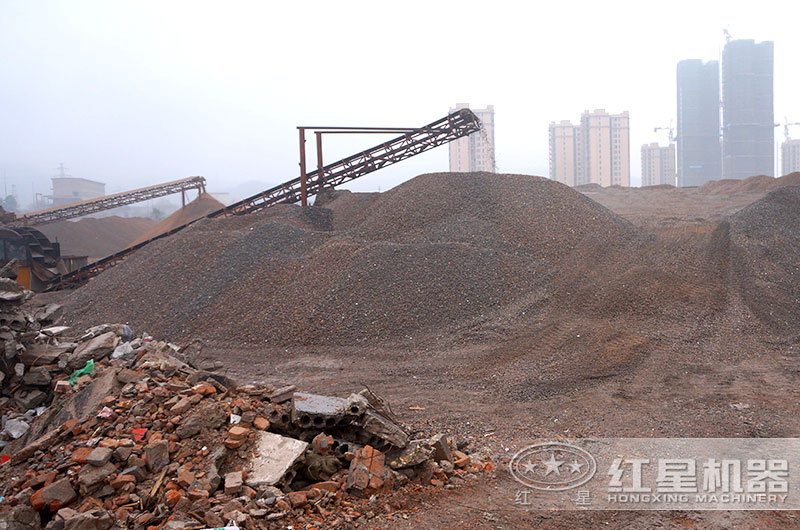 建筑垃圾變廢為磚設(shè)備多少錢，建筑垃圾做的磚多少錢一塊？