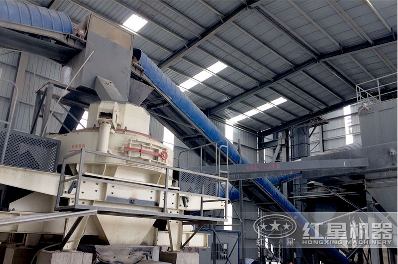 客戶河卵石制砂機(jī)工作現(xiàn)場