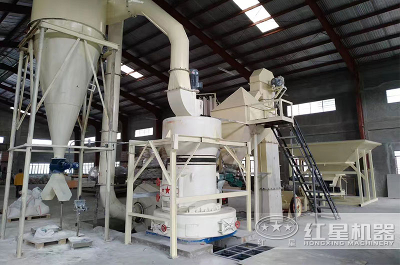 有沒(méi)有磨粉機(jī)現(xiàn)場(chǎng)工作視頻？多少錢一臺(tái)？