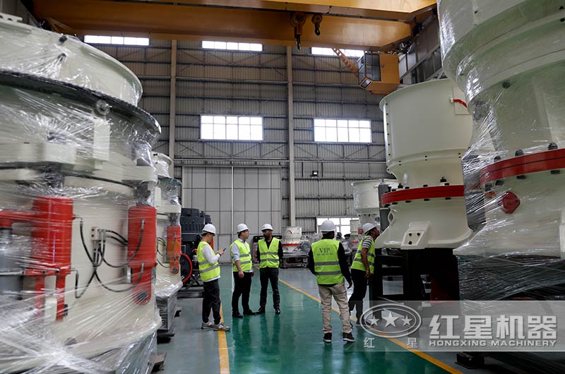 時(shí)產(chǎn)1000噸破碎機(jī)生產(chǎn)線的設(shè)備布置圖，附現(xiàn)場生產(chǎn)視頻