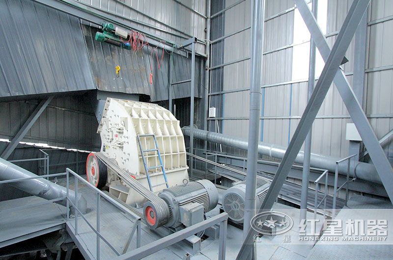 錘式破碎機(jī)能破碎生石灰嗎？有時(shí)產(chǎn)50噸的嗎？