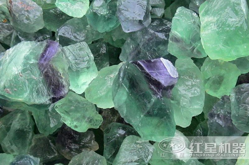 2020年螢石價(jià)格走勢(shì)如何？螢石原礦到螢石粉的整套生產(chǎn)設(shè)備