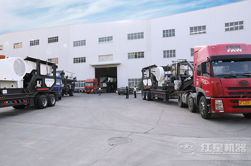 移動(dòng)破碎設(shè)備市場(chǎng)需求大，生產(chǎn)利潤(rùn)高，廠家發(fā)貨不停歇