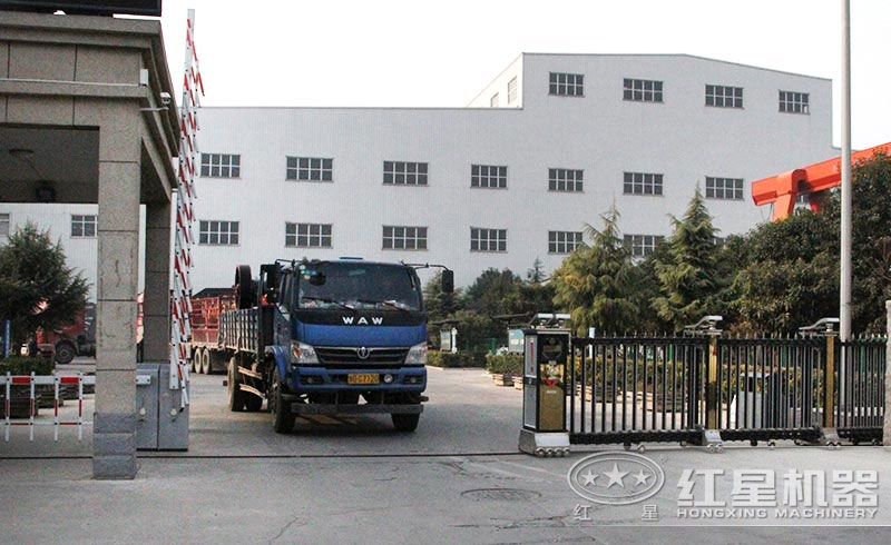 小型錘片式粉碎機(jī)發(fā)貨現(xiàn)場(chǎng)